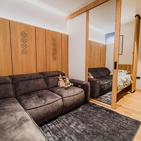 Slavec With Free Onsite Parking