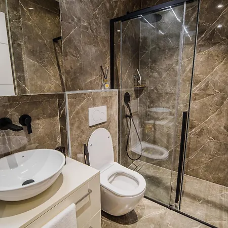 Apartamento Slavec With Free Onsite Parking