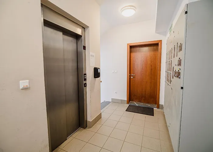 Slavec With Free Onsite Parking