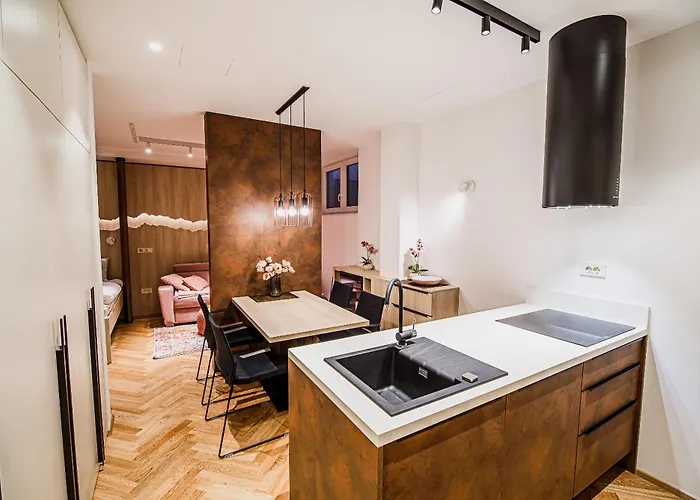 Slavec With Free Onsite Parking كْرانْيِسكا غورا